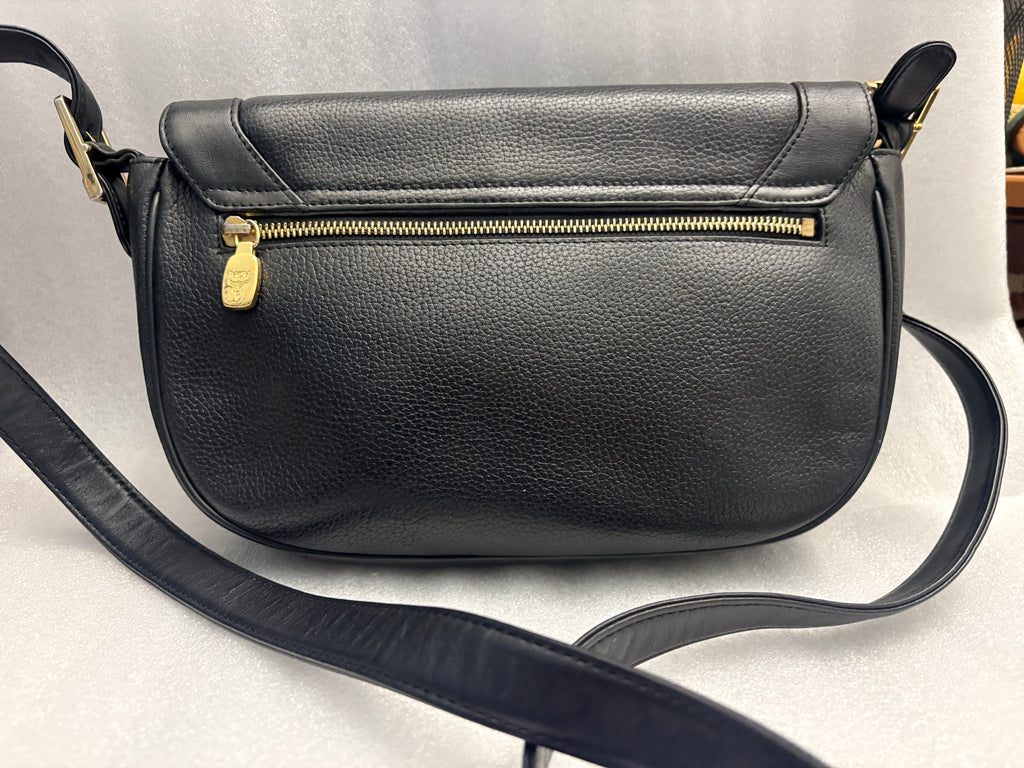 Vintage MCM München Black Pebbled Leather Gold Stud Shoulder Bag G6488
