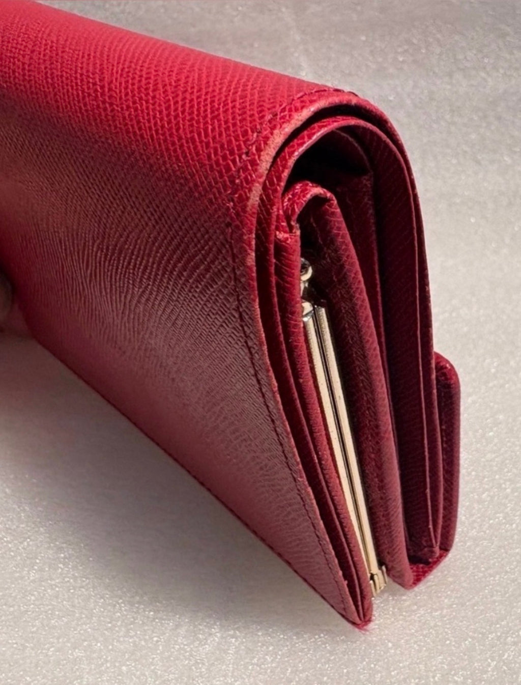 Burberry Red Leather Kiss Lock Wallet Nova Check Lining Rare Colorway Entrupy COA