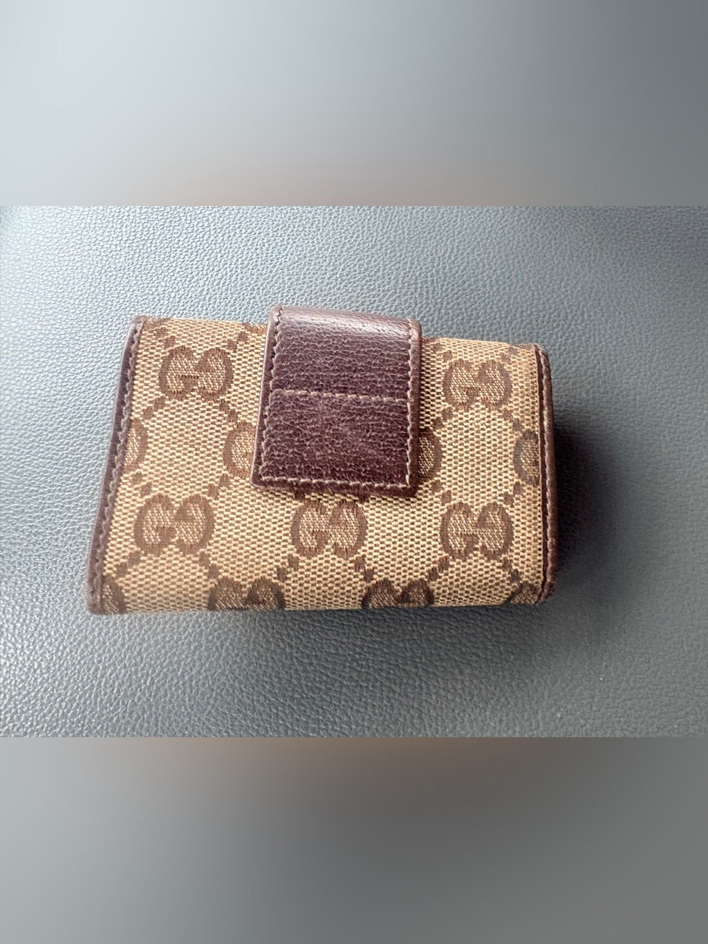 Vintage Gucci Abbey D-Ring key case