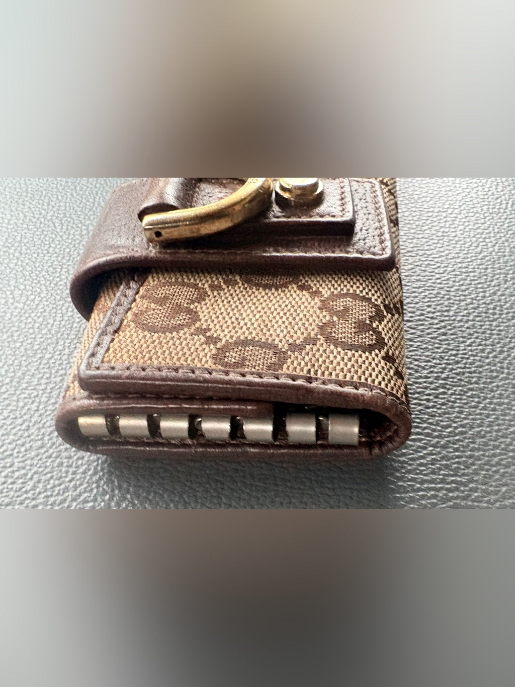 Vintage Gucci Abbey D-Ring key case