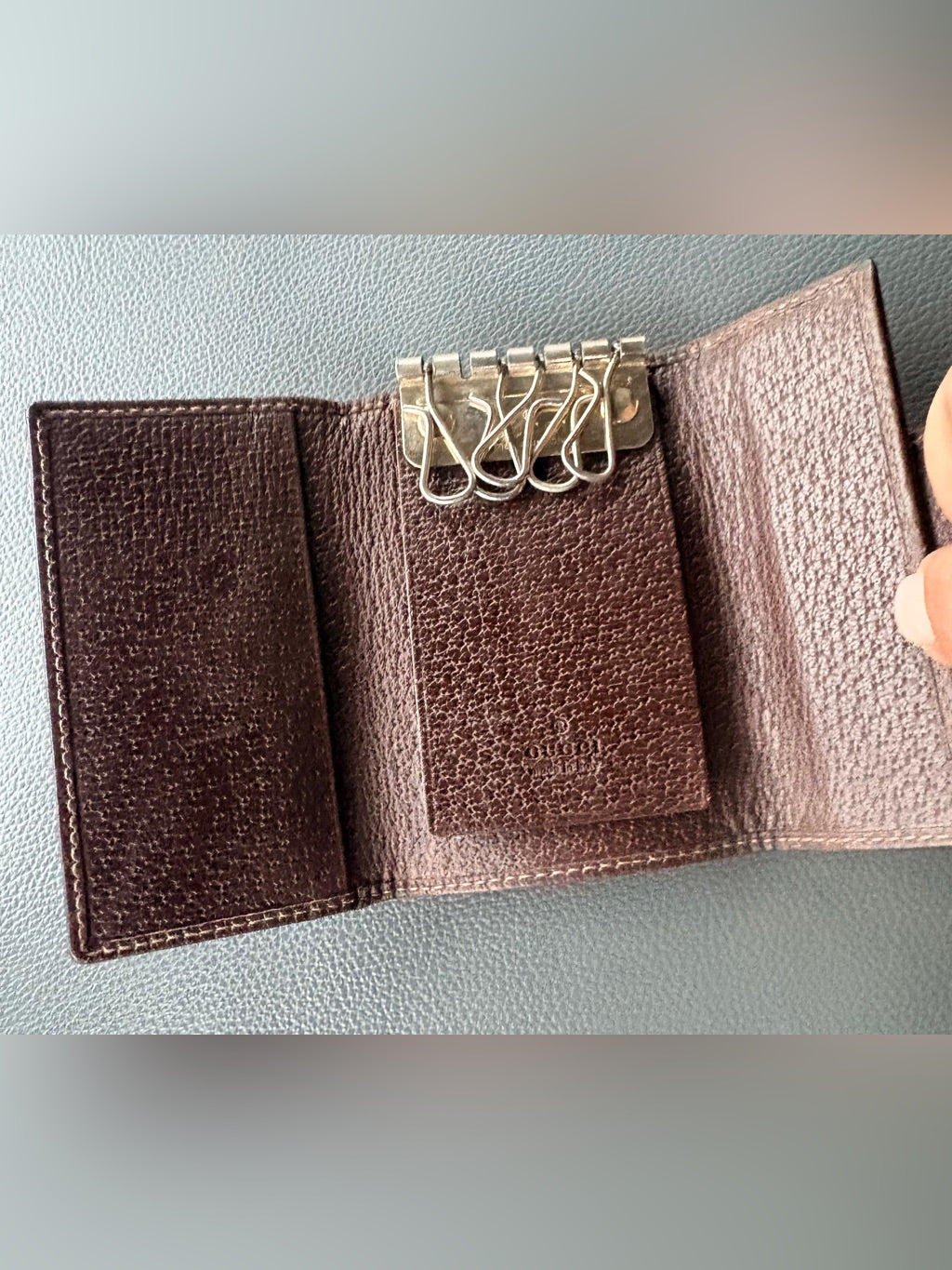 Vintage Gucci Abbey D-Ring key case