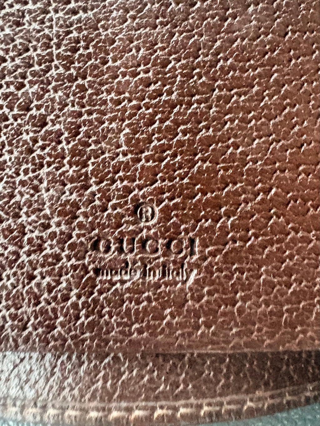 Vintage Gucci Abbey D-Ring key case