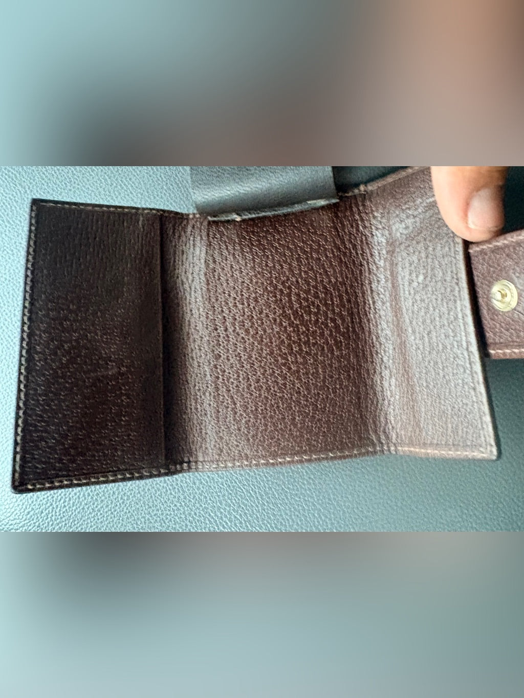 Vintage Gucci Abbey D-Ring key case