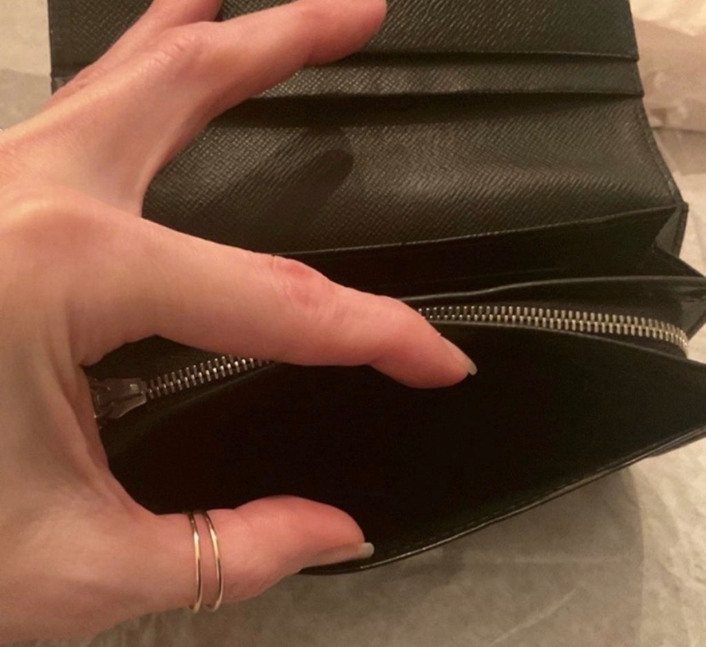LOUIS VUITTON Alexandra Wallet Black Epi Leather Authenticated 2012 France