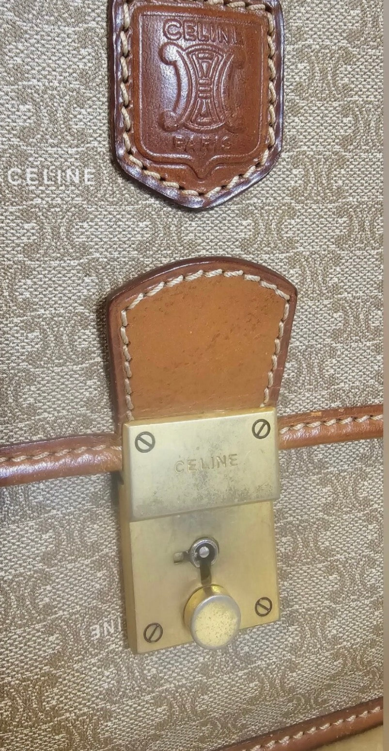 Vintage CELINE Macadam Large Portfolio Clutch Wristlet M07 Italy + Chain
