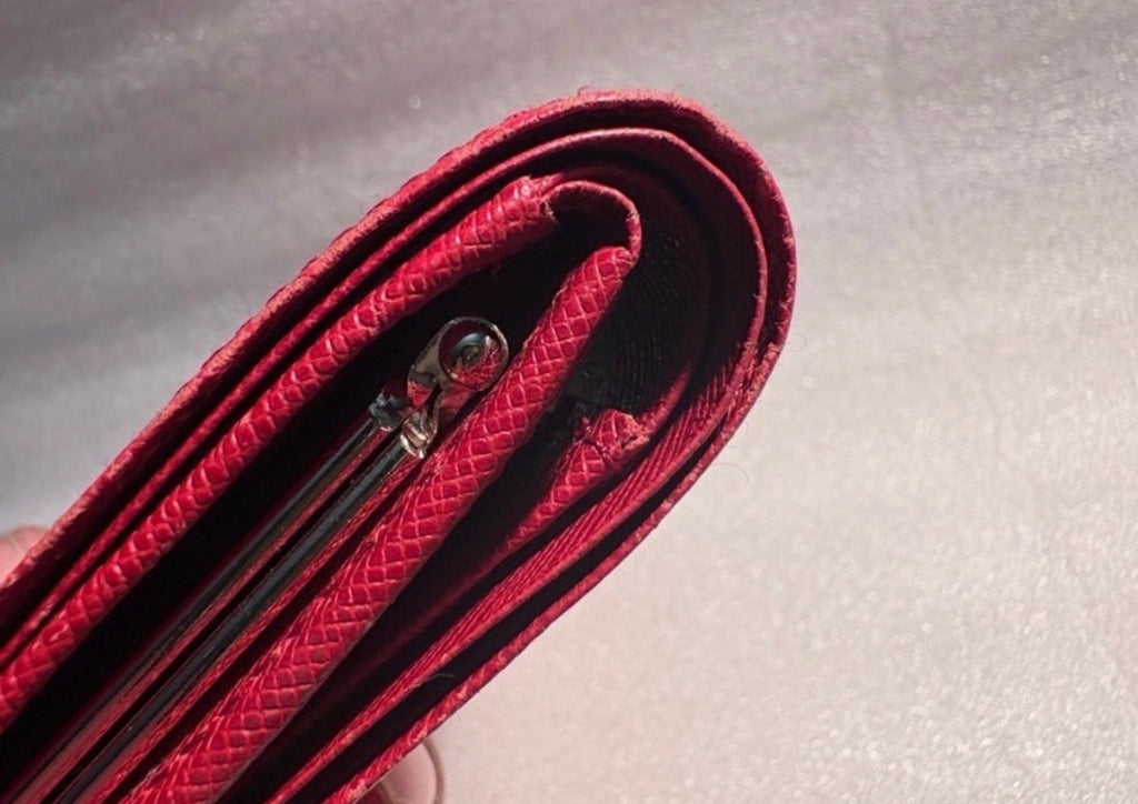 Burberry Red Leather Kiss Lock Wallet Nova Check Lining Rare Colorway Entrupy COA