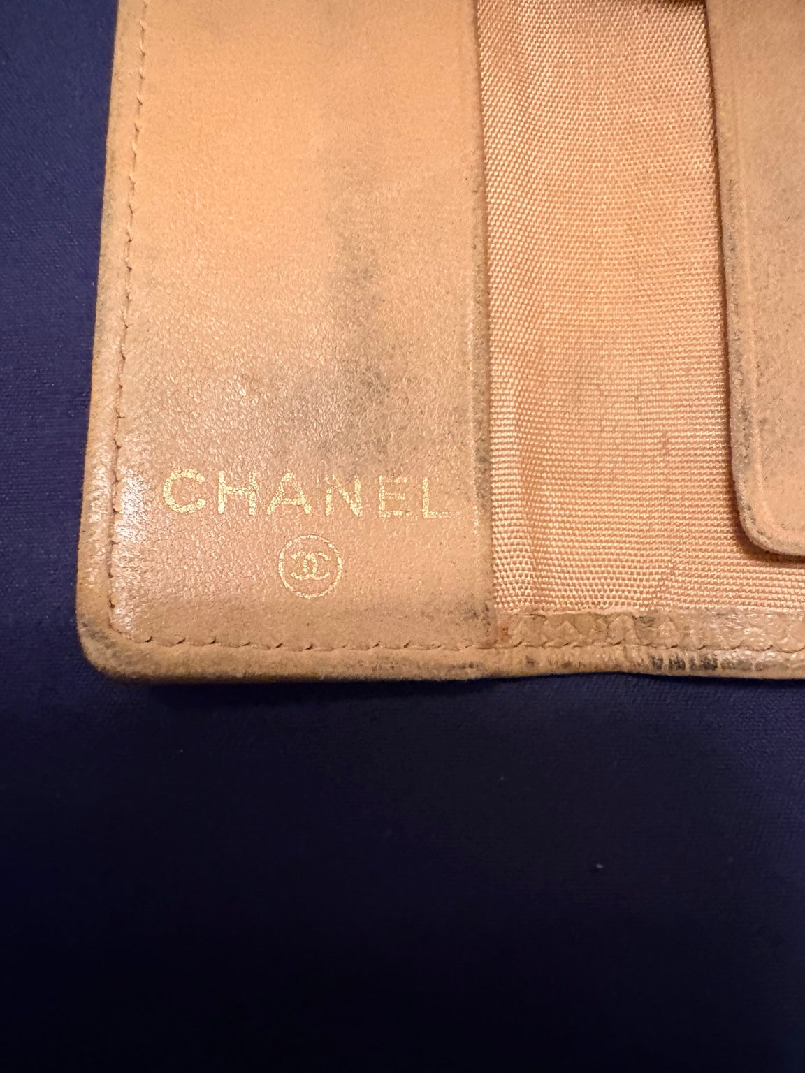 Vintage CHANEL Timeless CC Beige Caviar Leather 6 Key Case Card 8 Series