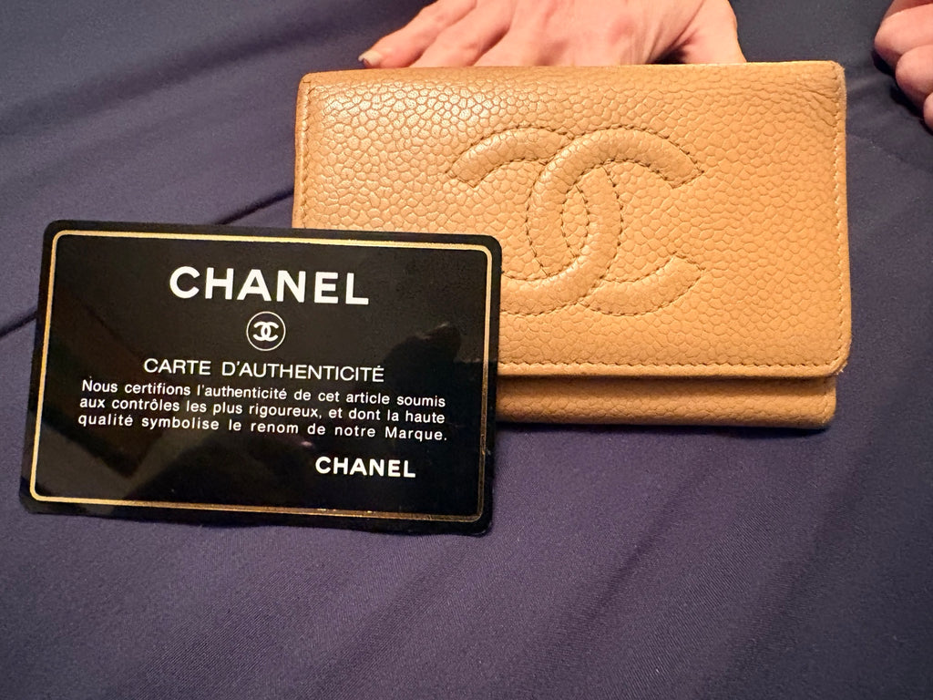 Vintage CHANEL Timeless CC Beige Caviar Leather 6 Key Case Card 8 Series