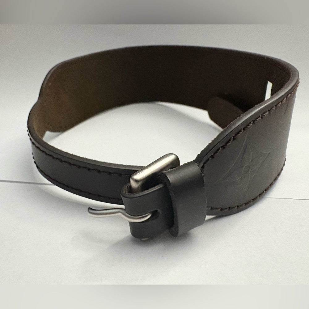 Louis Vuitton Monogram Glacé Leather Cuff Bracelet | June 2002 France | COA | listing photo 7