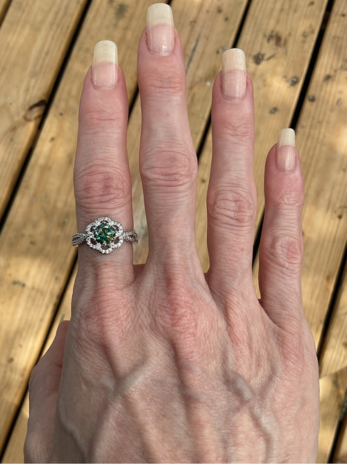 1 Ct Genuine Green Moissanite Halo Ring NWT | GRA Certified | Size 7 | Stunning | listing photo 2