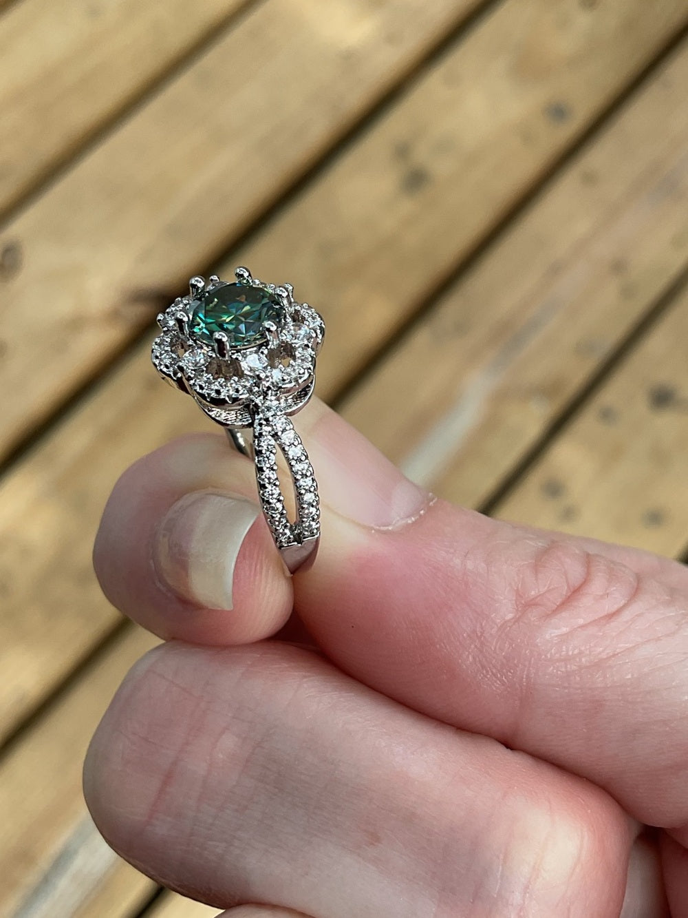 1 Ct Genuine Green Moissanite Halo Ring NWT | GRA Certified | Size 7 | Stunning | listing photo 3