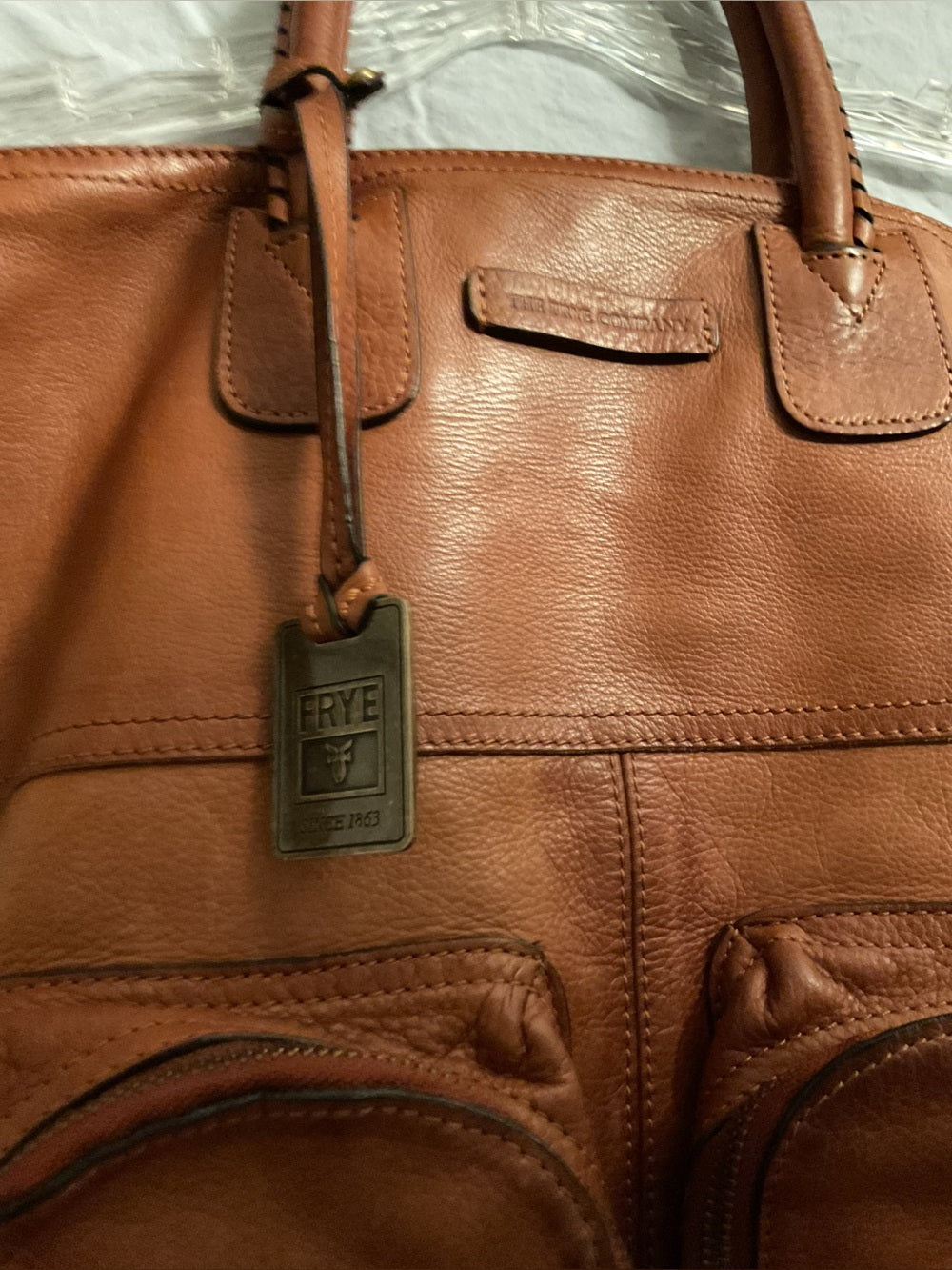 FRYE Melissa Cargo Tote XXL Cognac Italian Leather Crossbody Whipstitch Hang Tag | listing photo 5