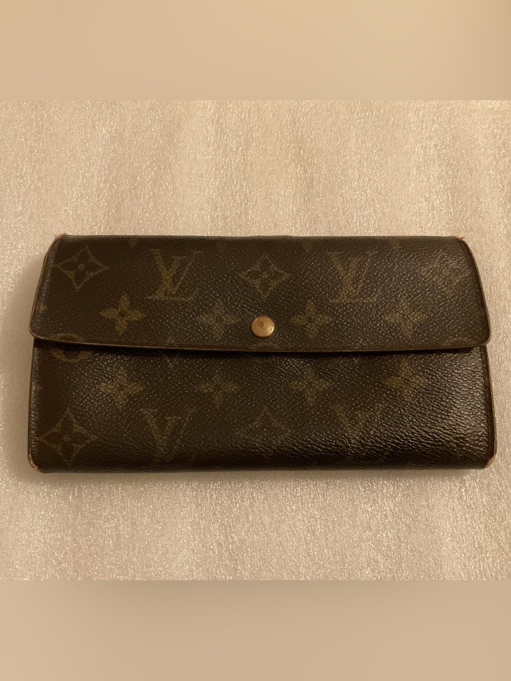 Louis Vuitton Vintage 2004 Monogram Sarah Wallet Long Bifold Made in France | listing photo 1