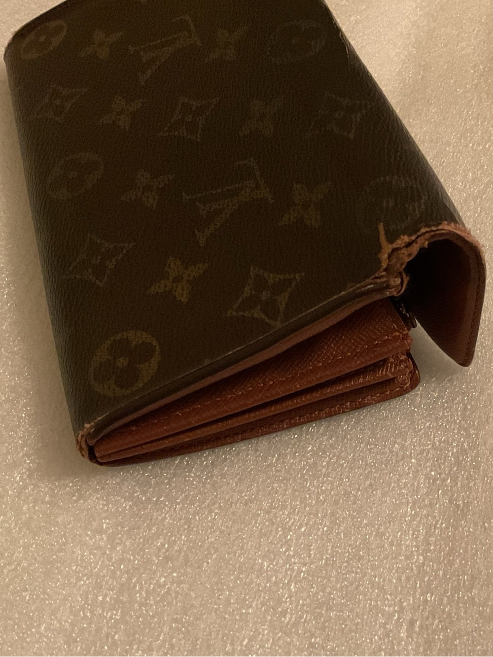 Louis Vuitton Vintage 2004 Monogram Sarah Wallet Long Bifold Made in France | listing photo 16