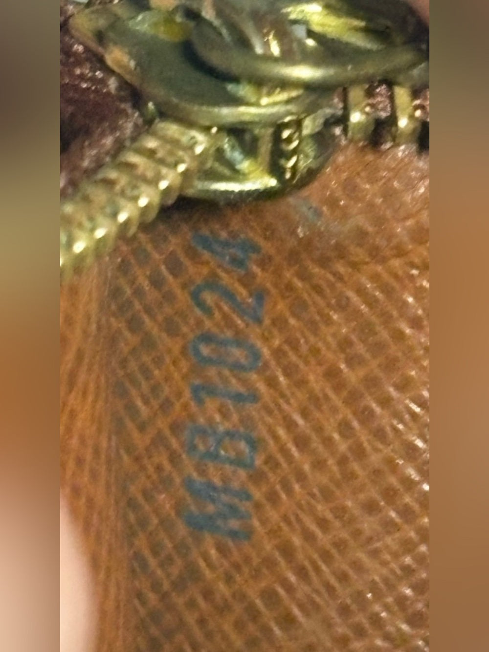 Louis Vuitton Vintage 2004 Monogram Sarah Wallet Long Bifold Made in France | listing photo 6